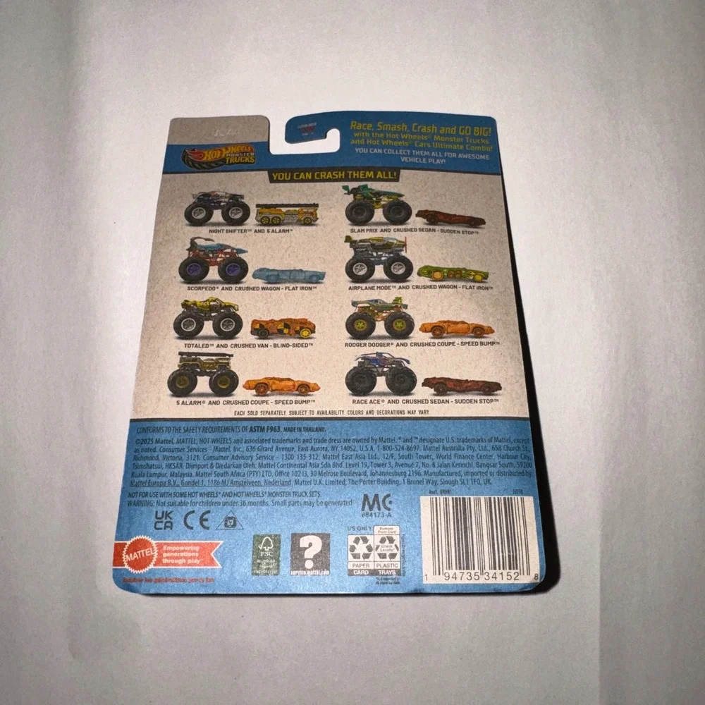 Hot Wheels Monster Trucks 5 Alarm Gold Silver‎ Die-Cast with Crushable Car GRH81